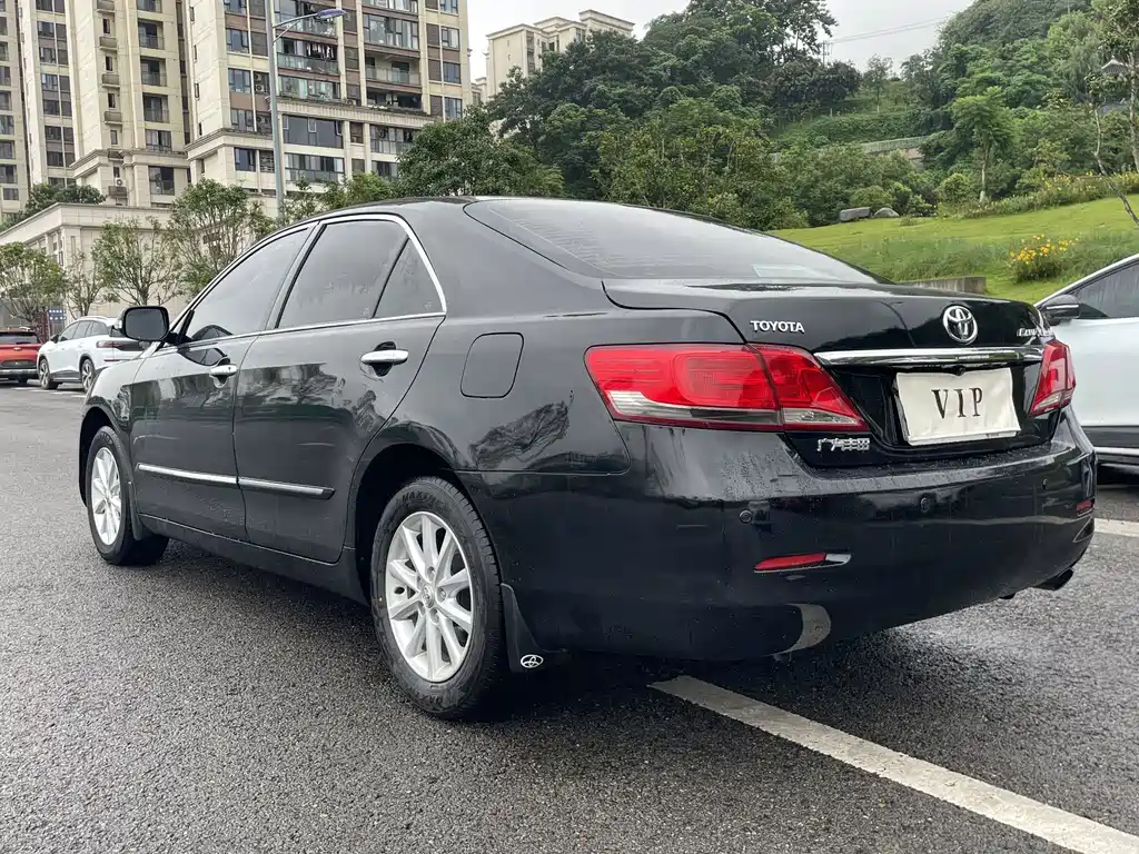 Toyota Camry — миниатюра 2