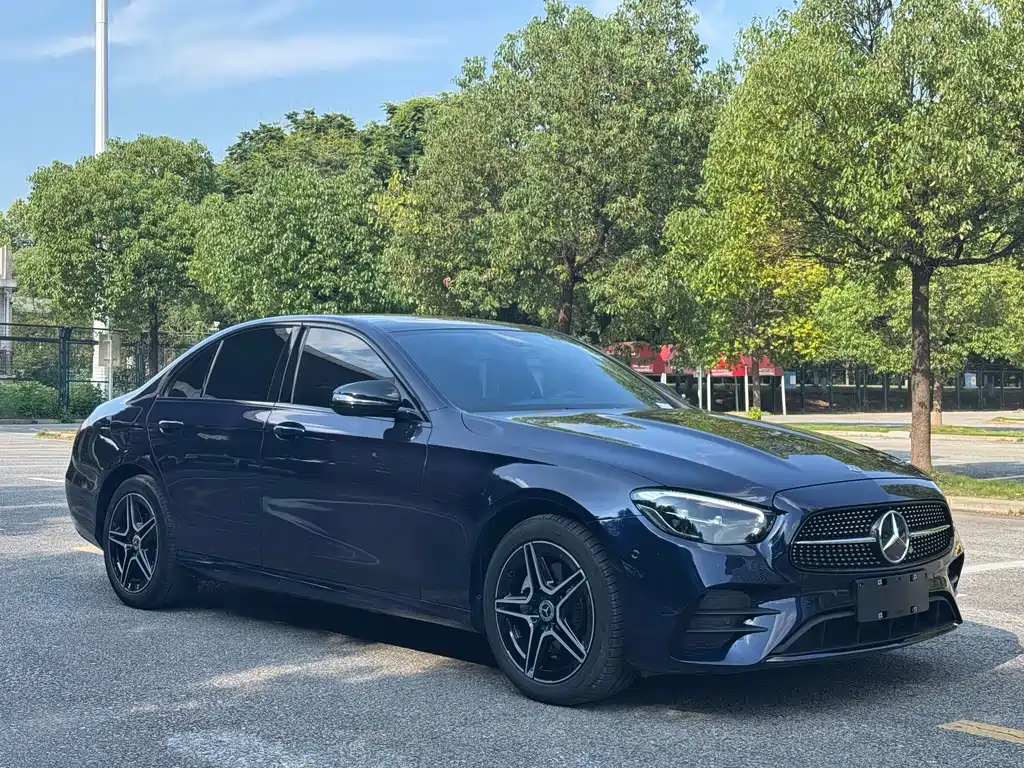 Mercedes-Benz E-Class (Import) — миниатюра 3
