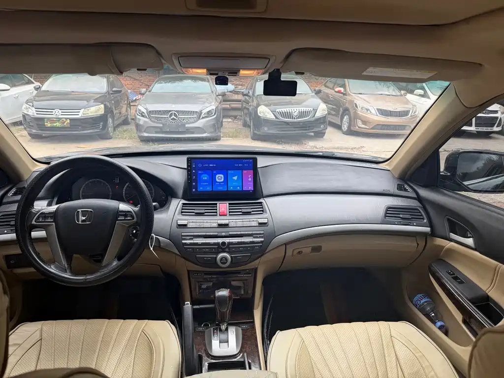 Honda Accord — миниатюра 6