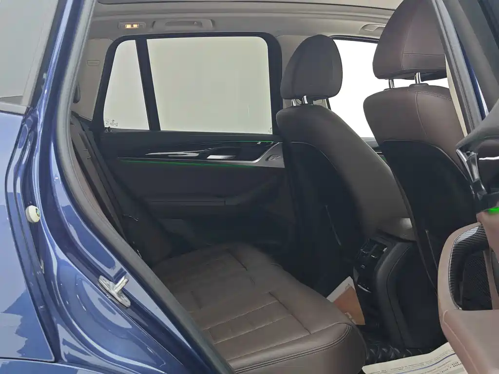 BMW X3 — миниатюра 15