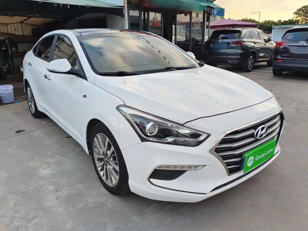 Hyundai Mistra — миниатюра 4