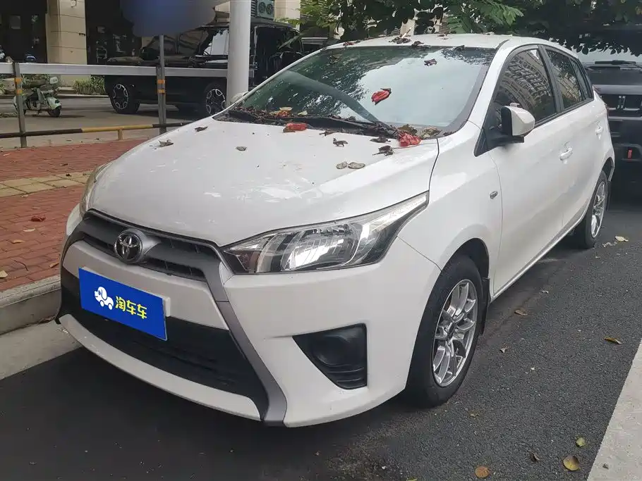 Toyota Yaris L 2015