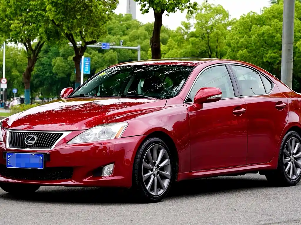 Купить Lexus IS