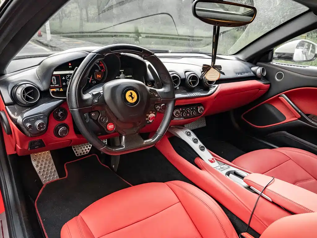 Ferrari F12berlinetta 2013 6.3L