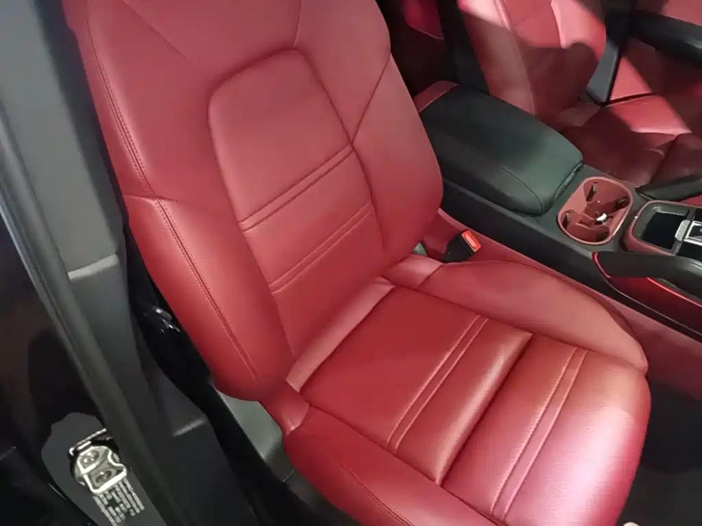 Porsche Cayenne — миниатюра 25