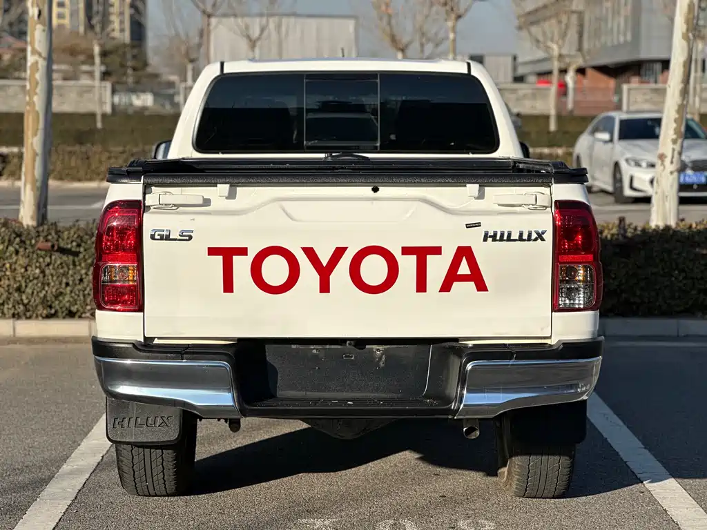 Toyota Hilux 2019 2.7L AT
