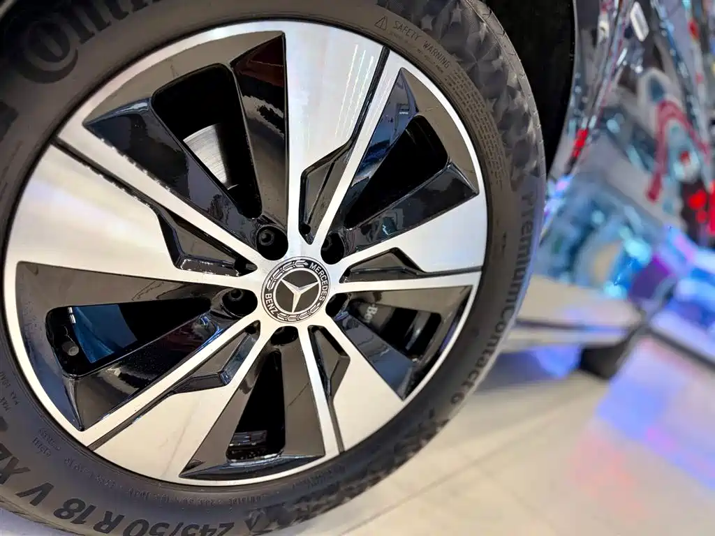 MERCEDES-BENZ V CLASS