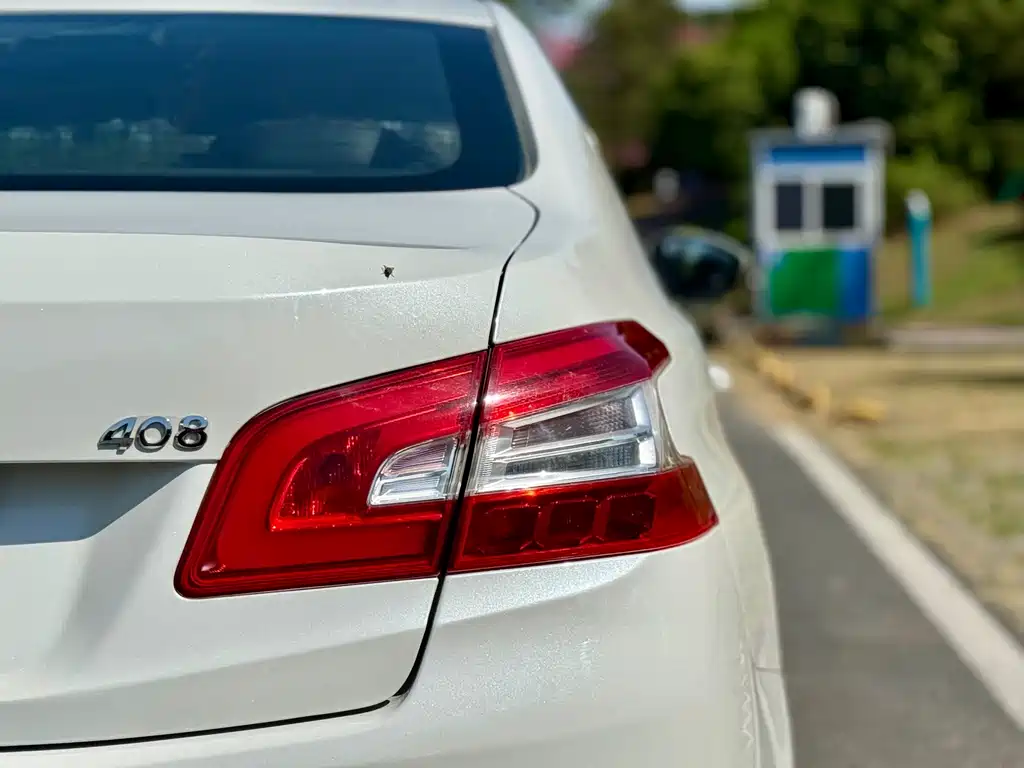 Peugeot 408 — миниатюра 9
