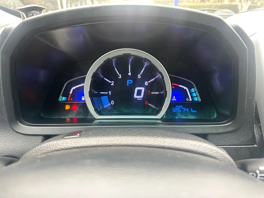 LUXGEN EXCELLENT 6 SUV