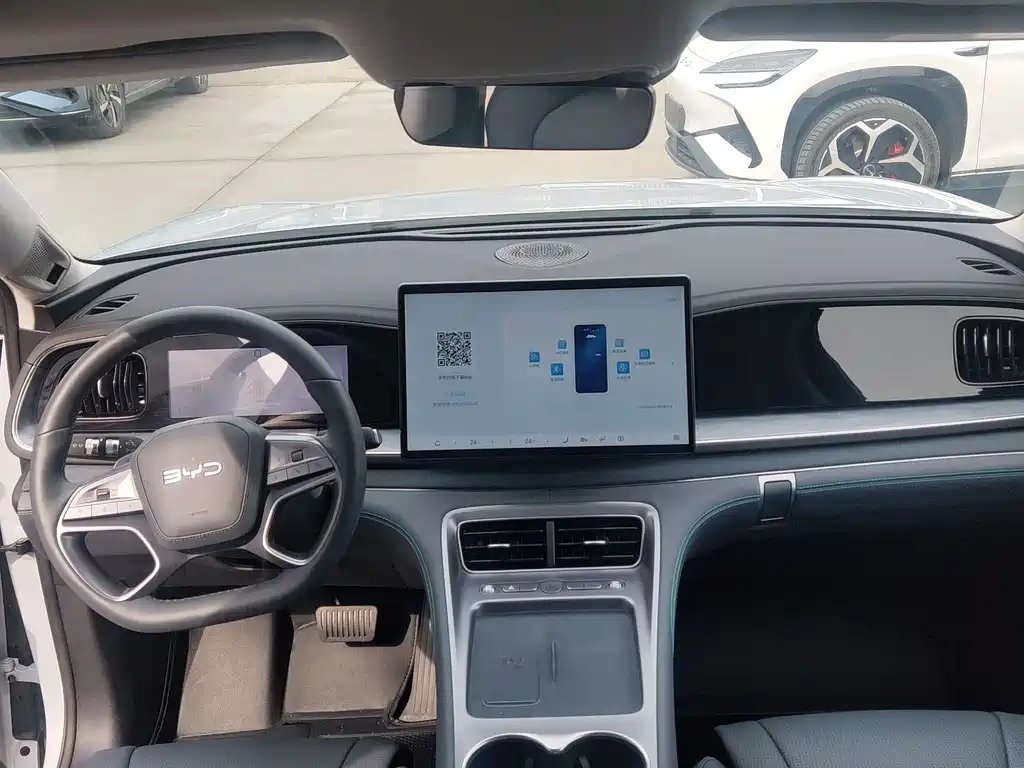 BYD SEA LION 07 DM I