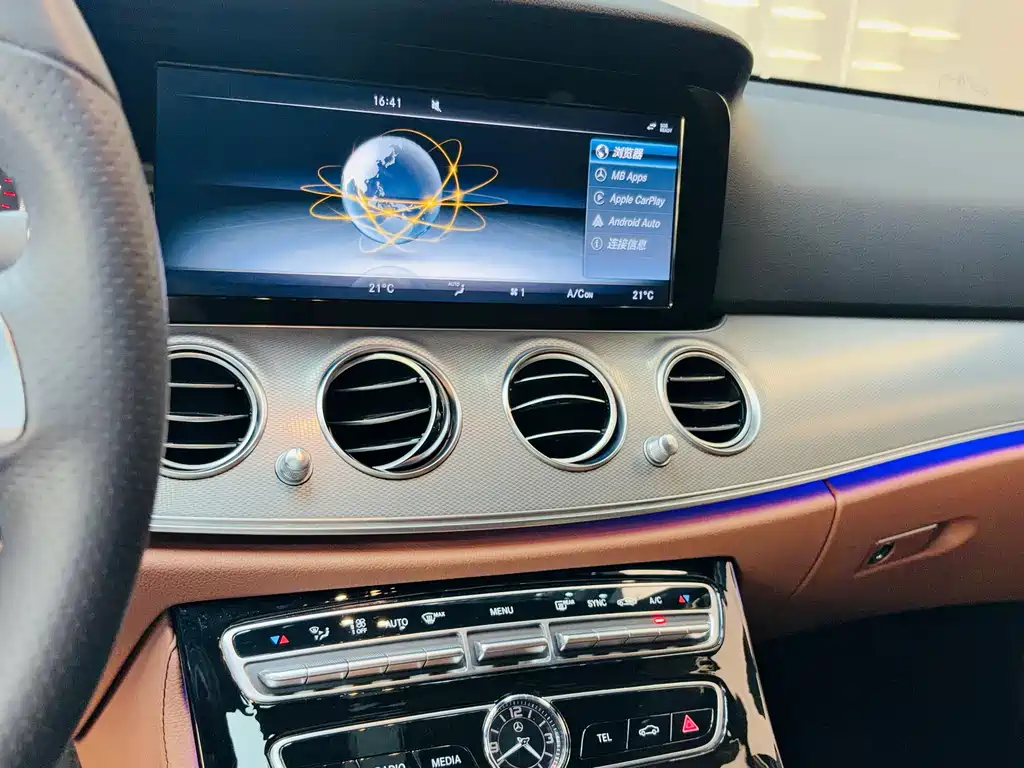 MERCEDES-BENZ E CLASS