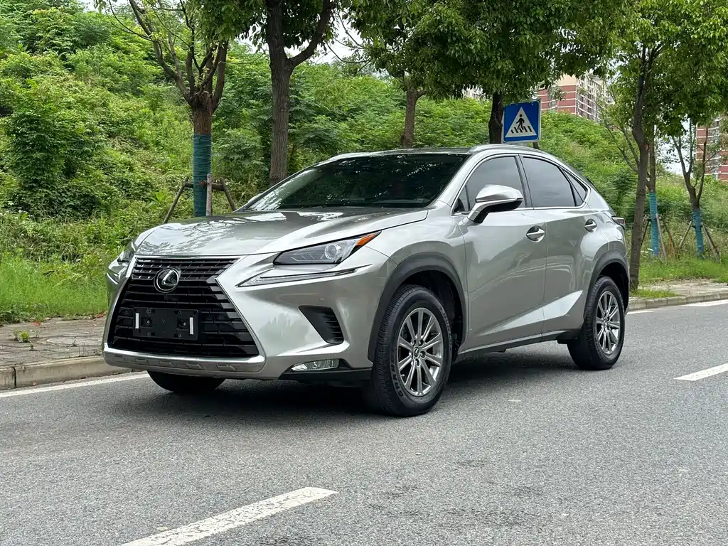 Купить Lexus NX