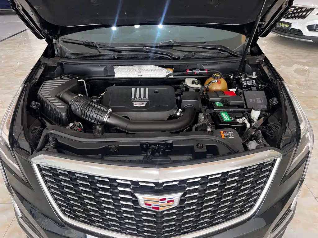 CADILLAC XT5