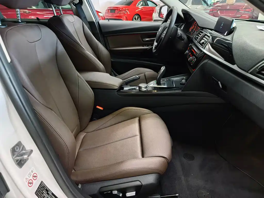 BMW 3 Series — миниатюра 17