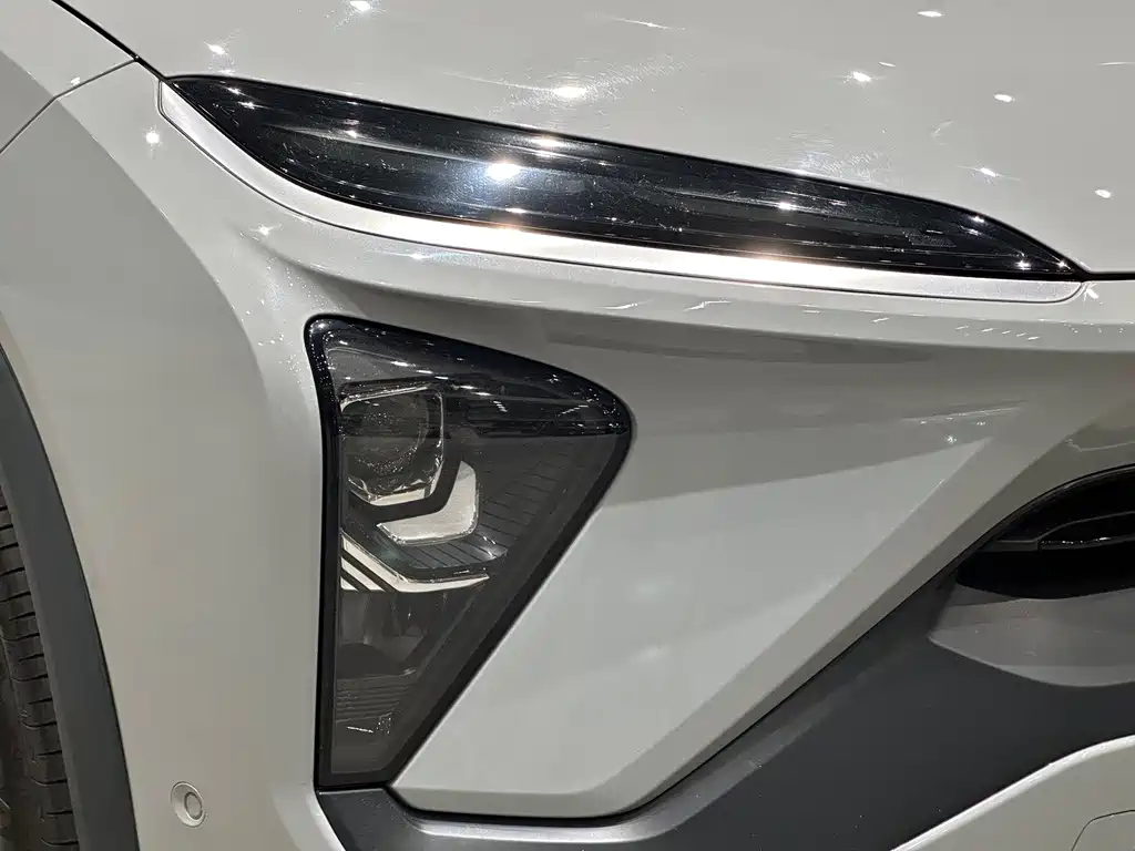 NIO ES6 — миниатюра 5