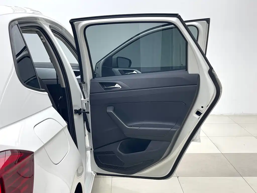 Volkswagen Polo — миниатюра 7