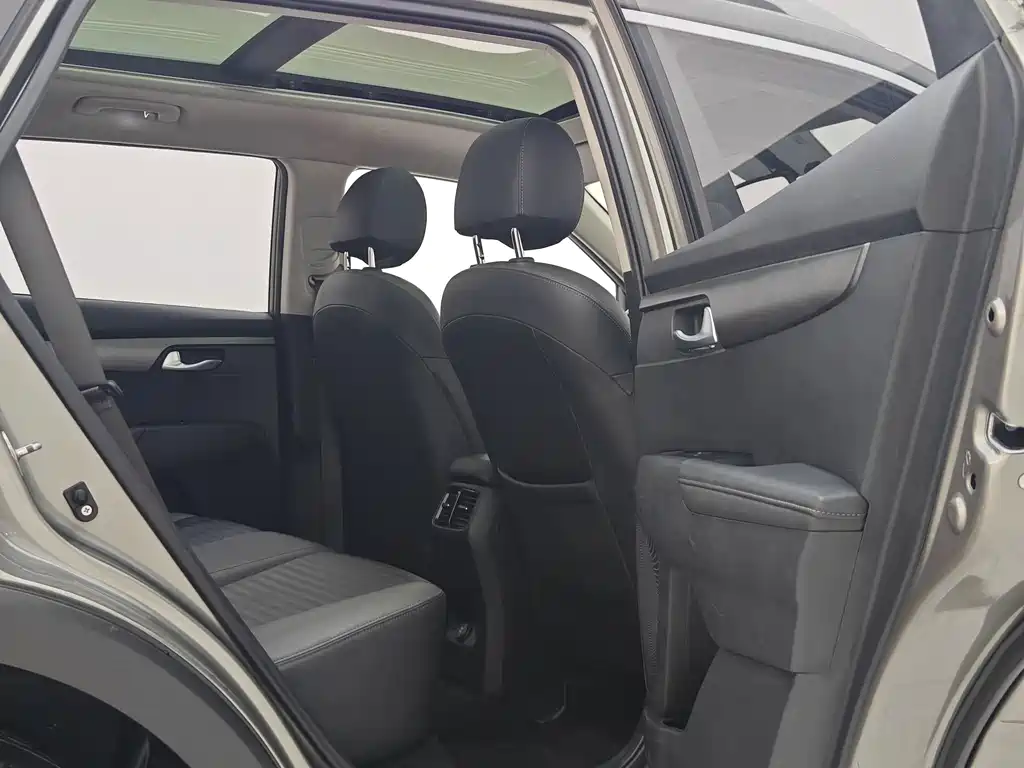 Kia Sportage — миниатюра 30