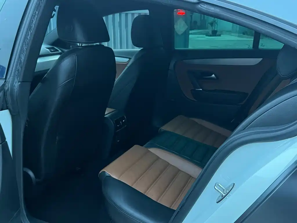 Volkswagen FAW - Passat CC CC 2016 2.0TSI Luxury