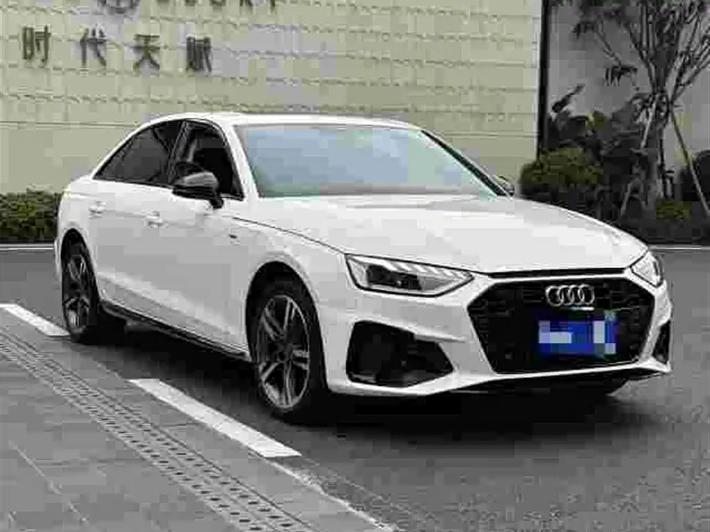 Audi A4L 2022 40 TFSI Luxury