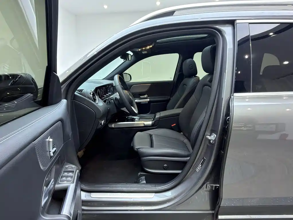 Mercedes-Benz GLB — миниатюра 14