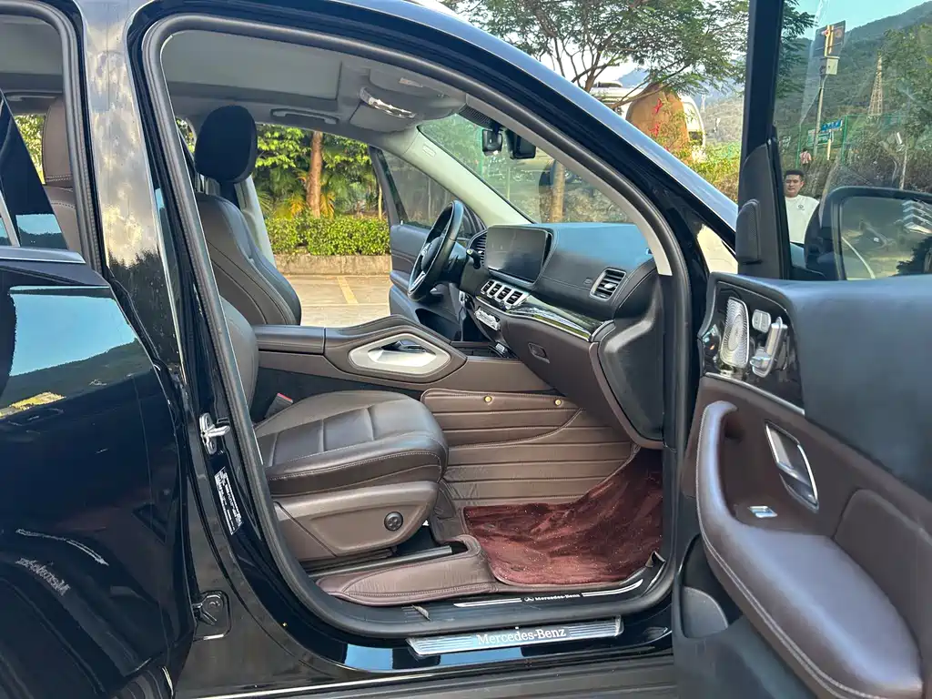 Mercedes-Benz GLE (Import) — миниатюра 8