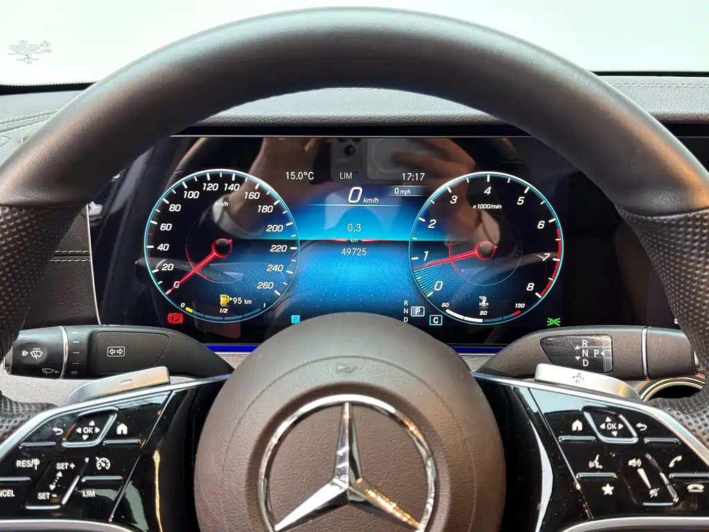 Mercedes-Benz E-Class — миниатюра 7