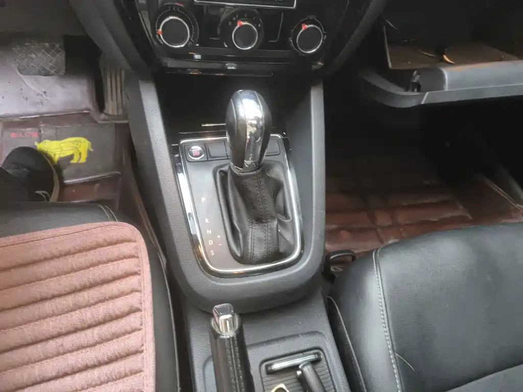 Volkswagen Sagitar — миниатюра 10