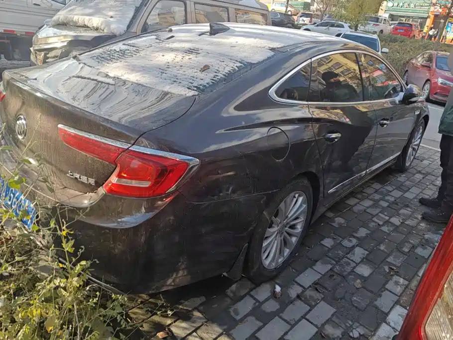 Buick LaCrosse — миниатюра 3