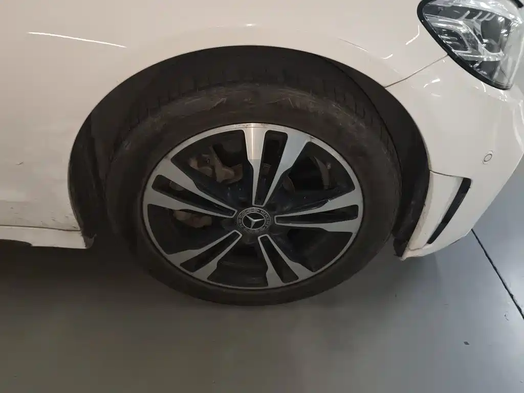 Mercedes-Benz C-Class — миниатюра 8