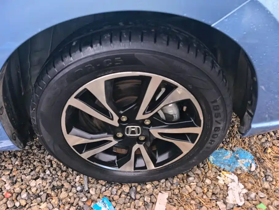 Honda Fit — миниатюра 6