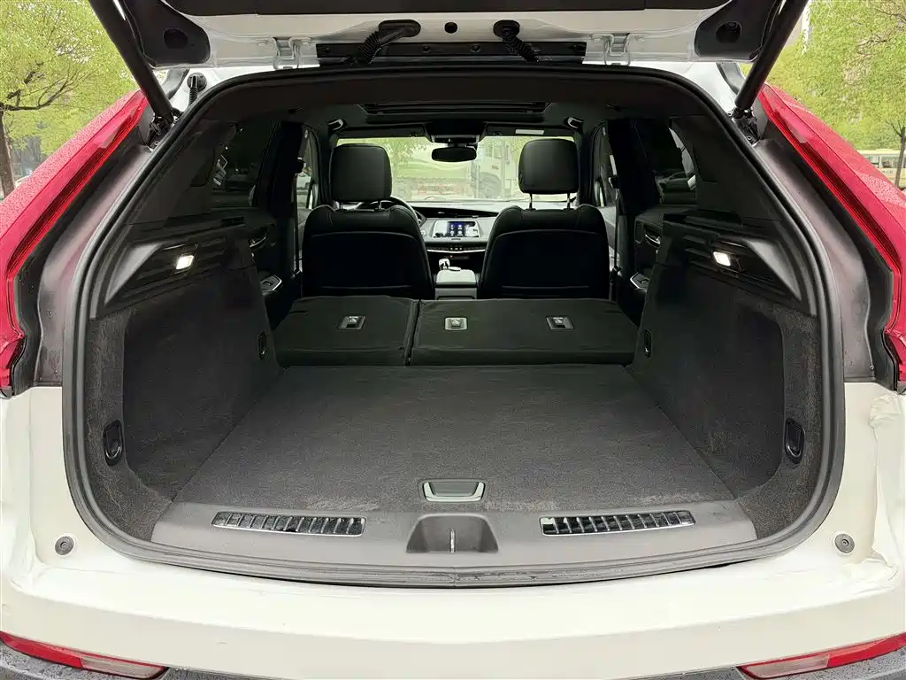 Cadillac XT4 — миниатюра 32