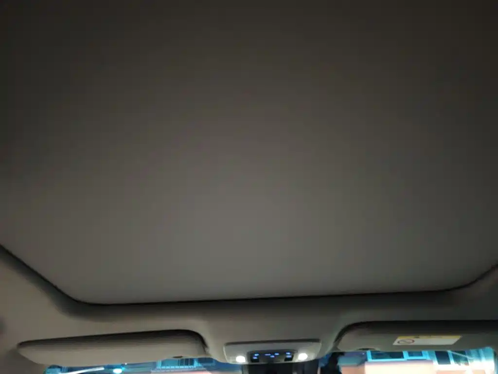 Toyota Camry — миниатюра 14