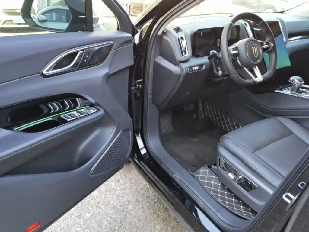 Hongqi Hongqi HS3 PHEV — миниатюра 16