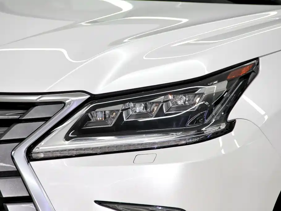 Lexus LX — миниатюра 25