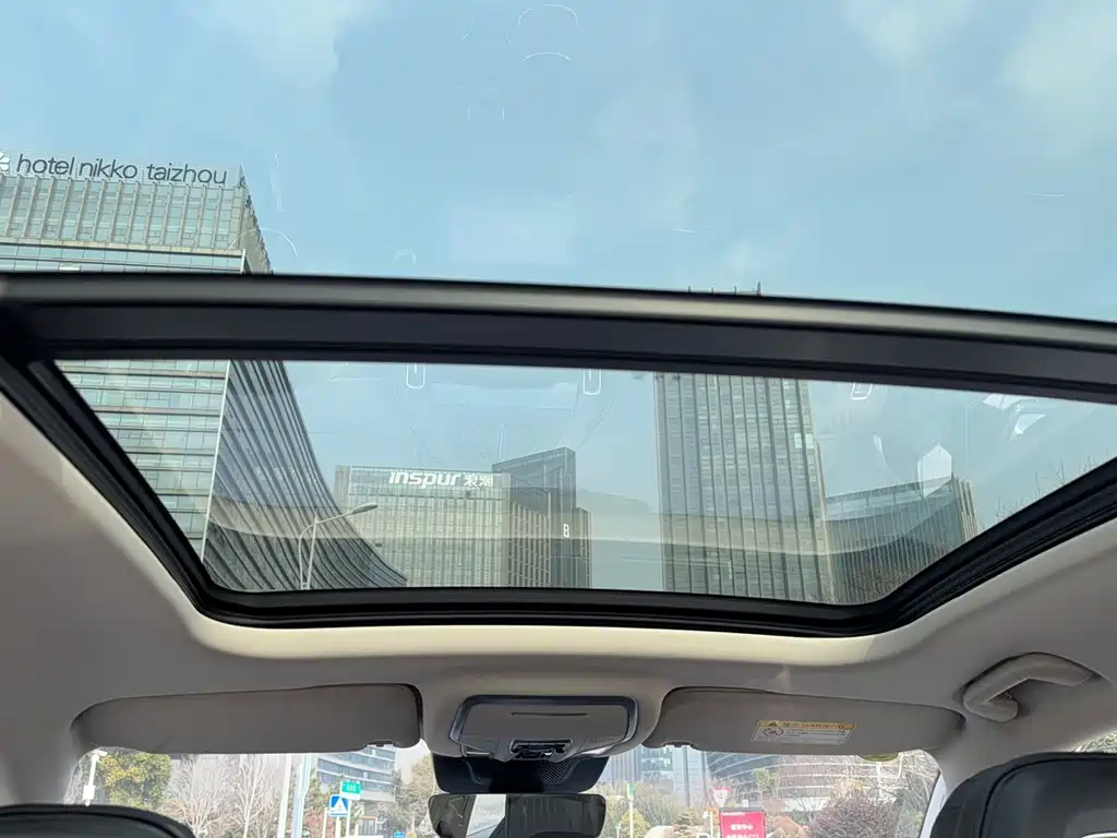 Hongqi HONGQI HS3 PHEV