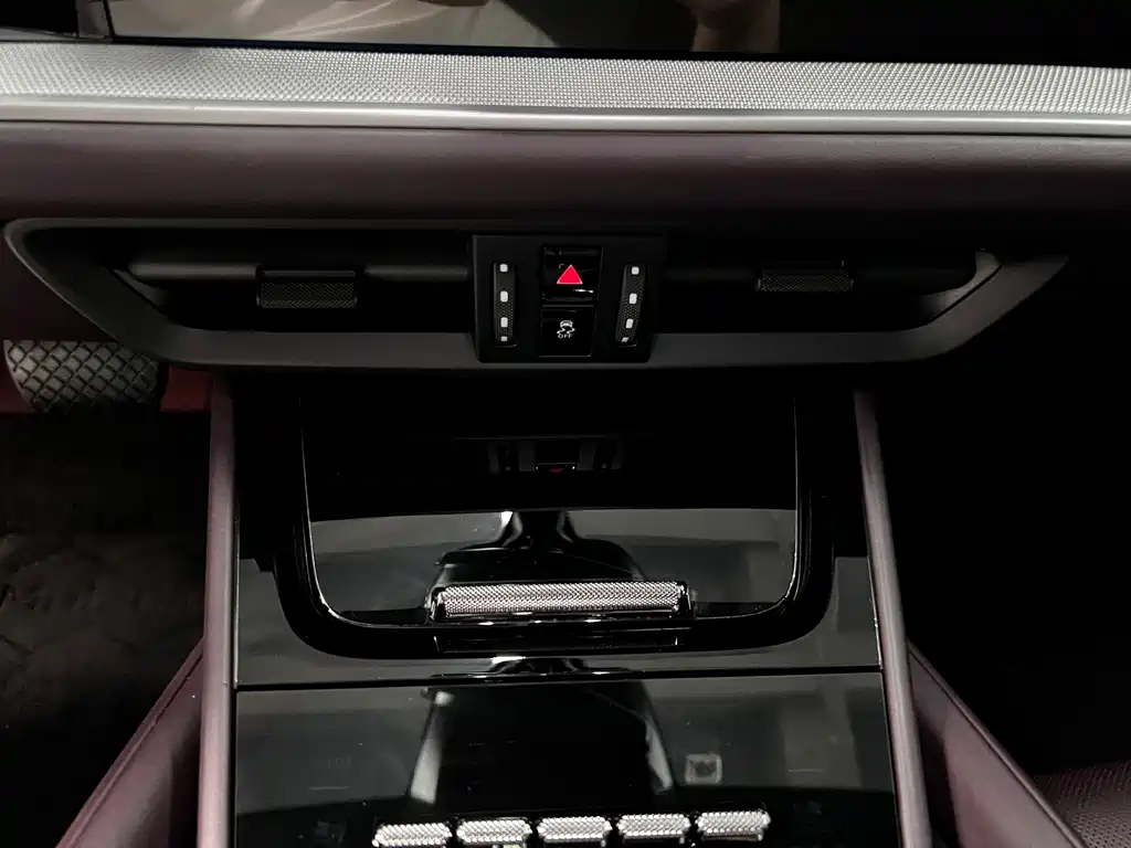 Porsche Cayenne — миниатюра 14