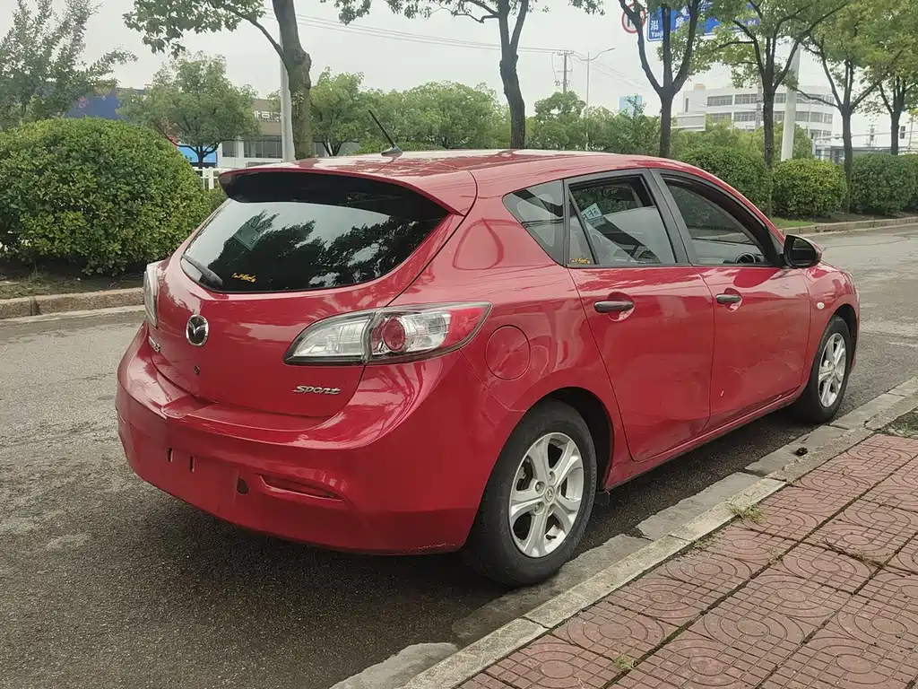 Mazda 3 (Import) — миниатюра 7