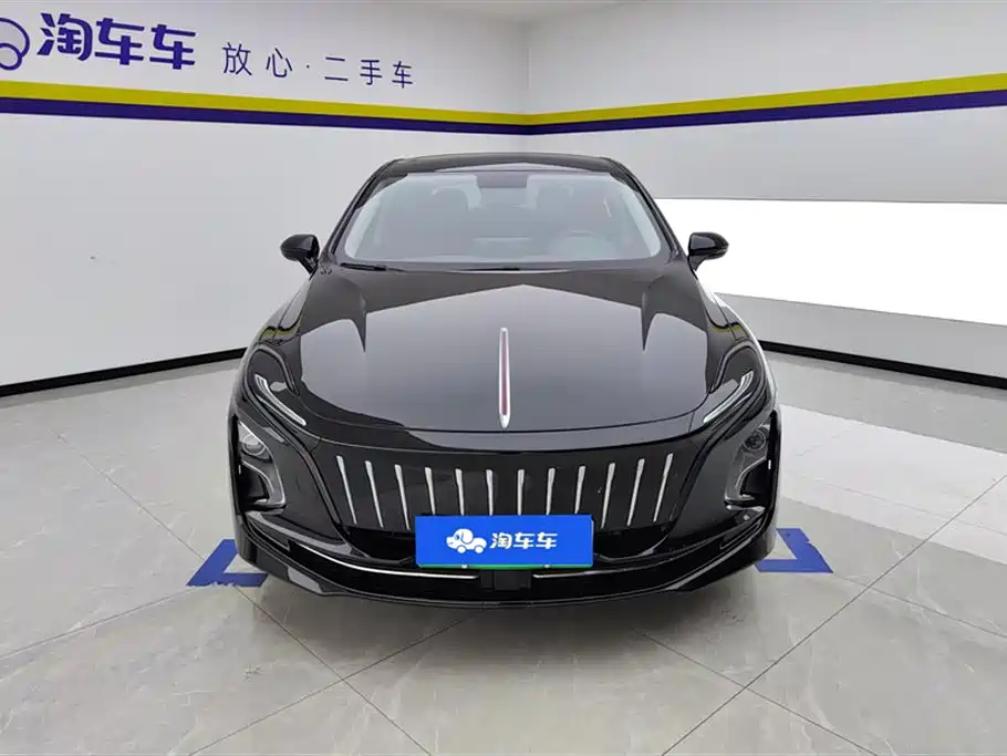Hongqi HONGQI E QM5
