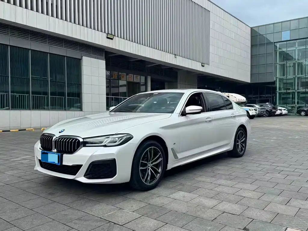 BMW 5 Series 2022 525Li M Sport Package