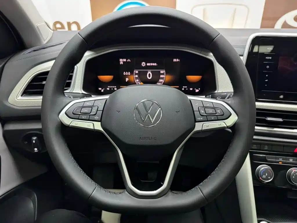 Volkswagen T-Roc — миниатюра 11
