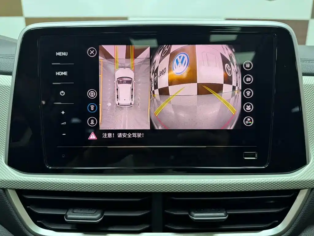 Volkswagen T-Roc — миниатюра 12