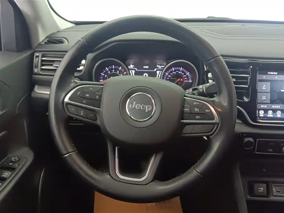 JEEP GRAND COMMANDER