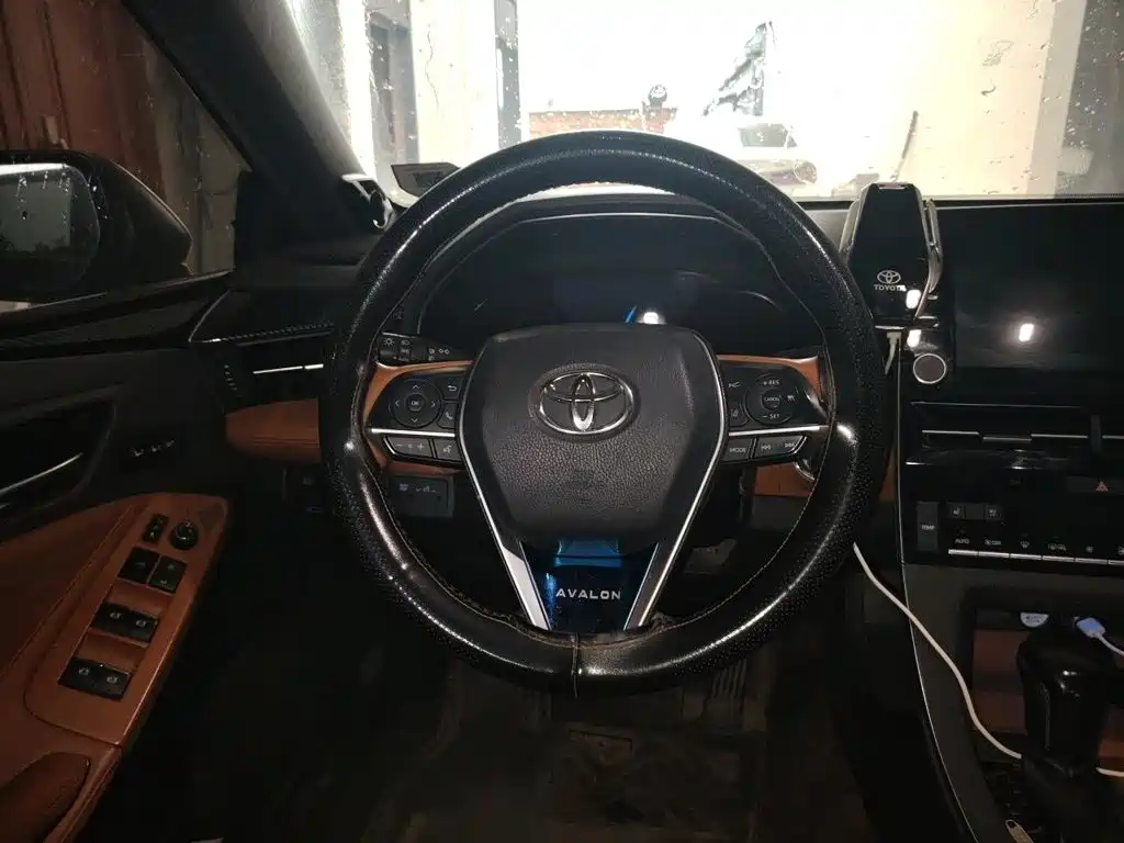Toyota Avalon — миниатюра 11