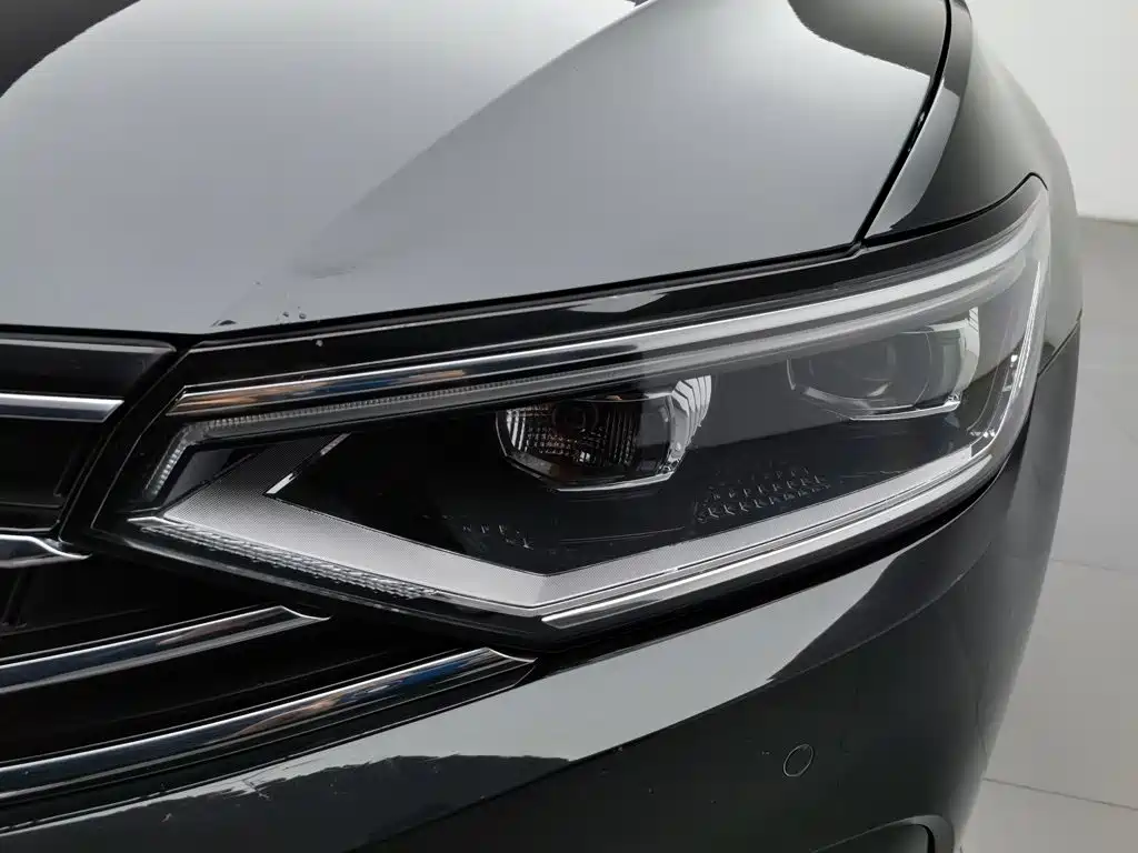 Volkswagen Magotan — миниатюра 7