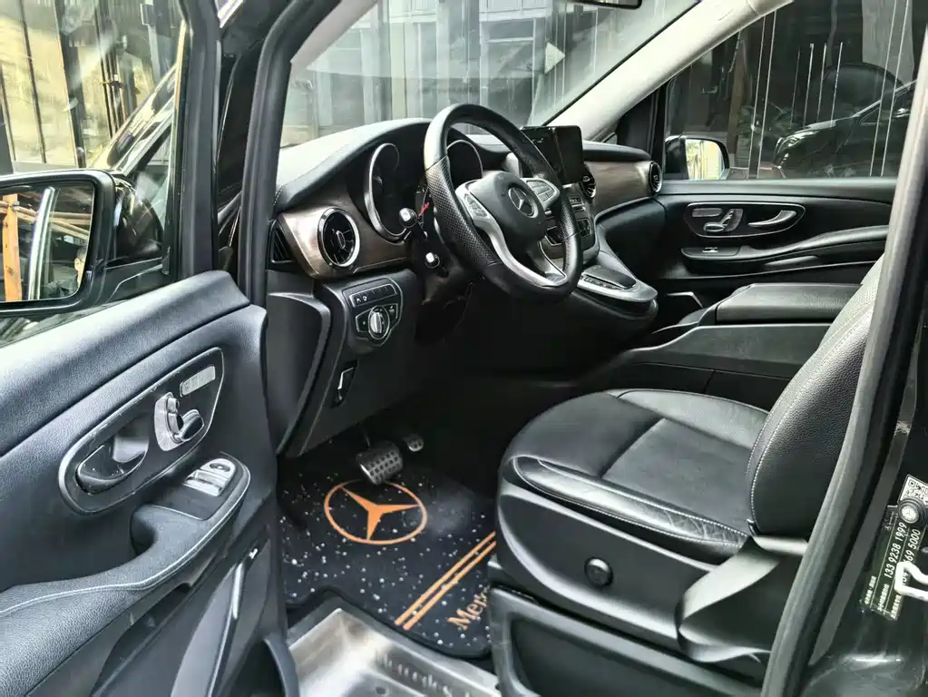 MERCEDES-BENZ V CLASS