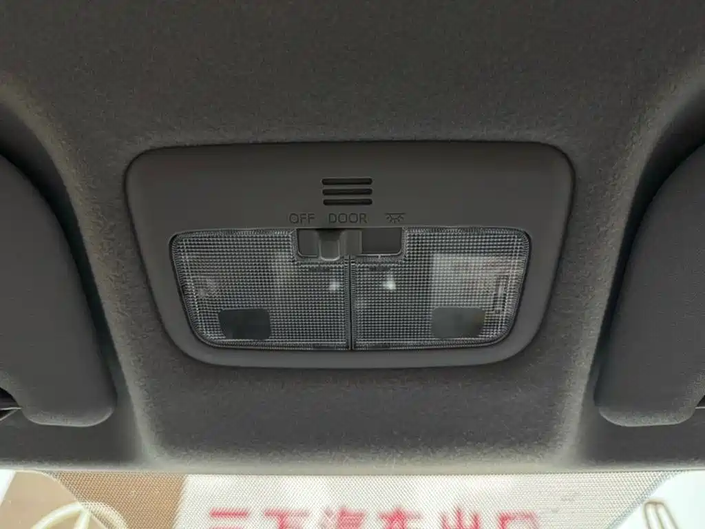 Toyota Yaris L — миниатюра 13
