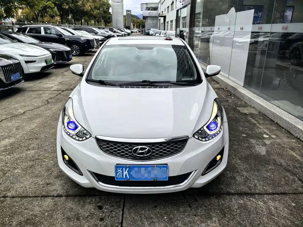 Hyundai Elantra Langdong — миниатюра 2