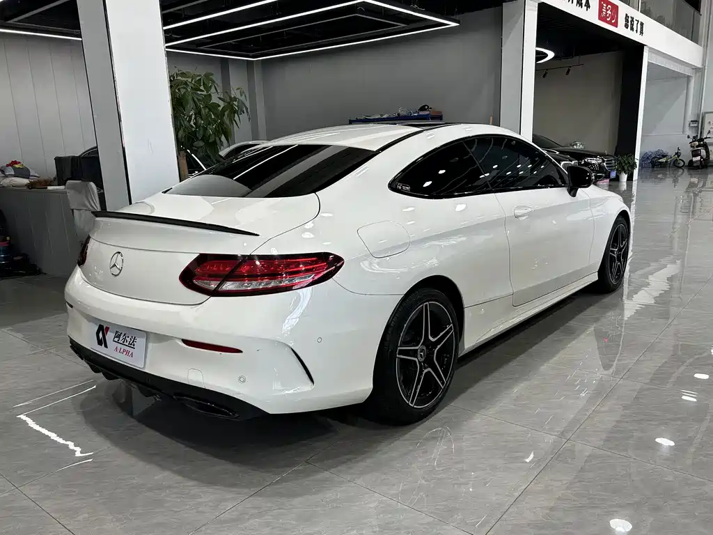 Mercedes-Benz C-Class (Import) — миниатюра 4