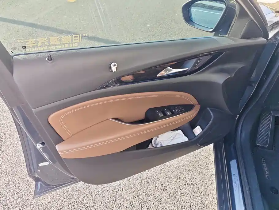 Buick Regal — миниатюра 7
