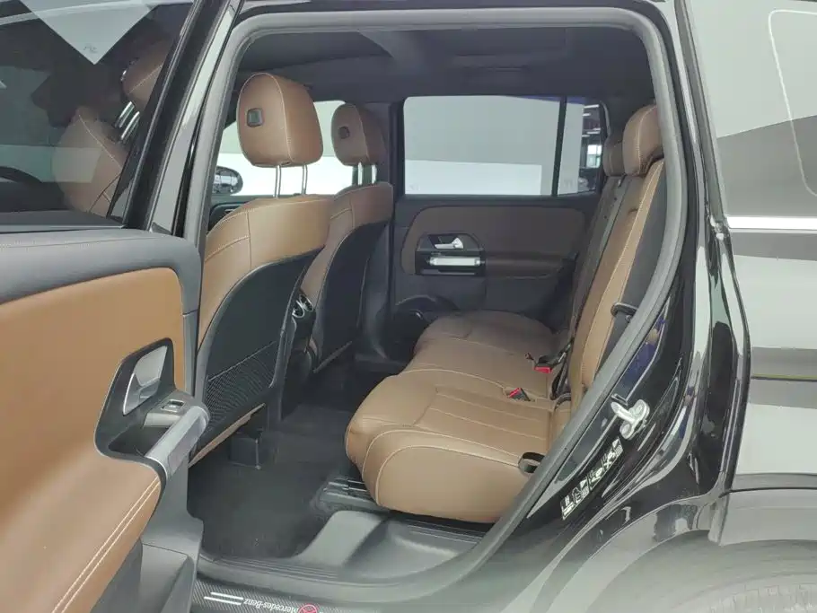 Mercedes-Benz GLB — миниатюра 11